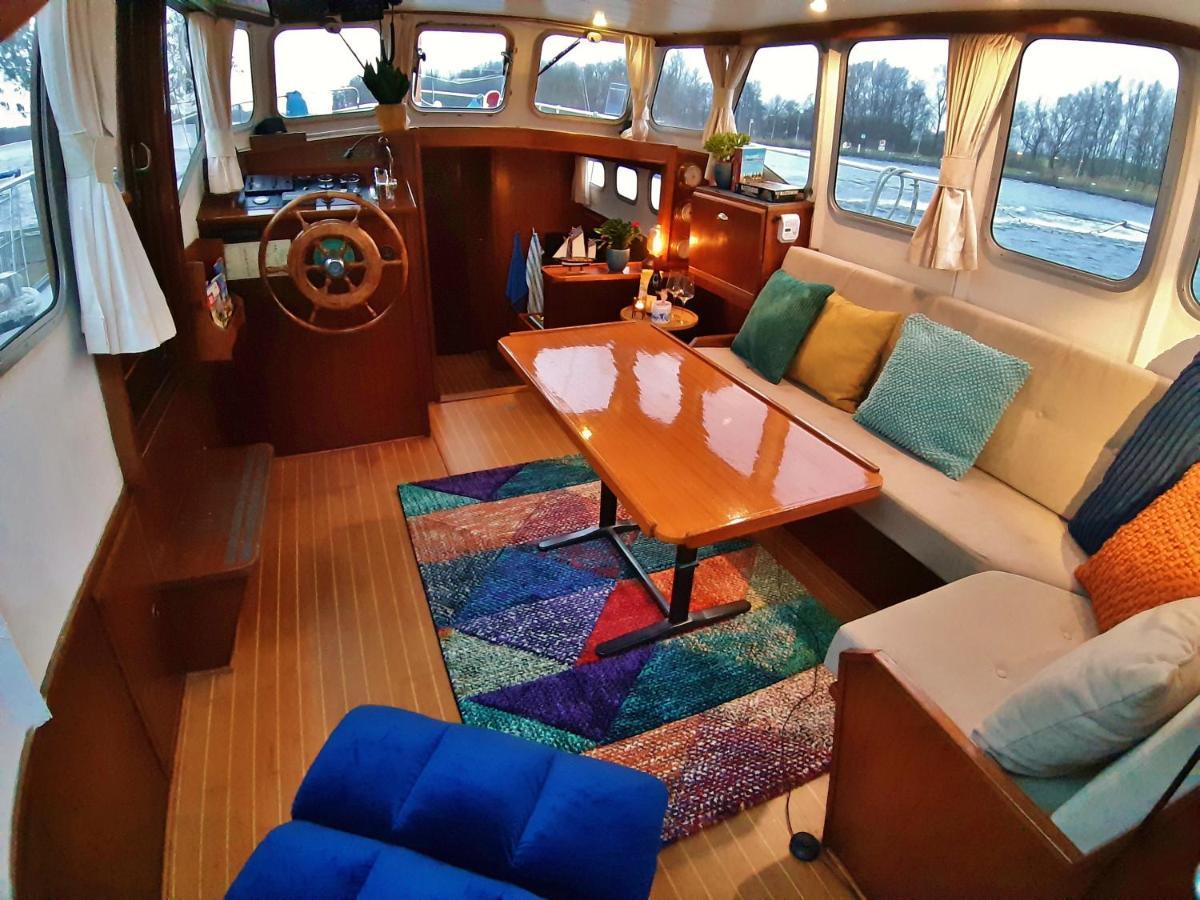 Motor Yacht Almaz Hotel Amsterdam Luaran gambar