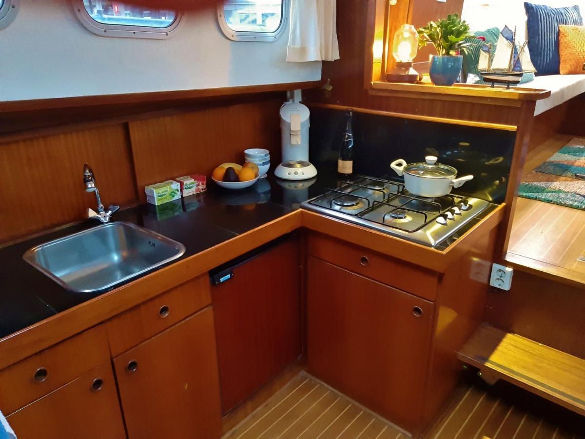 Motor Yacht Almaz Hotel Amsterdam Luaran gambar