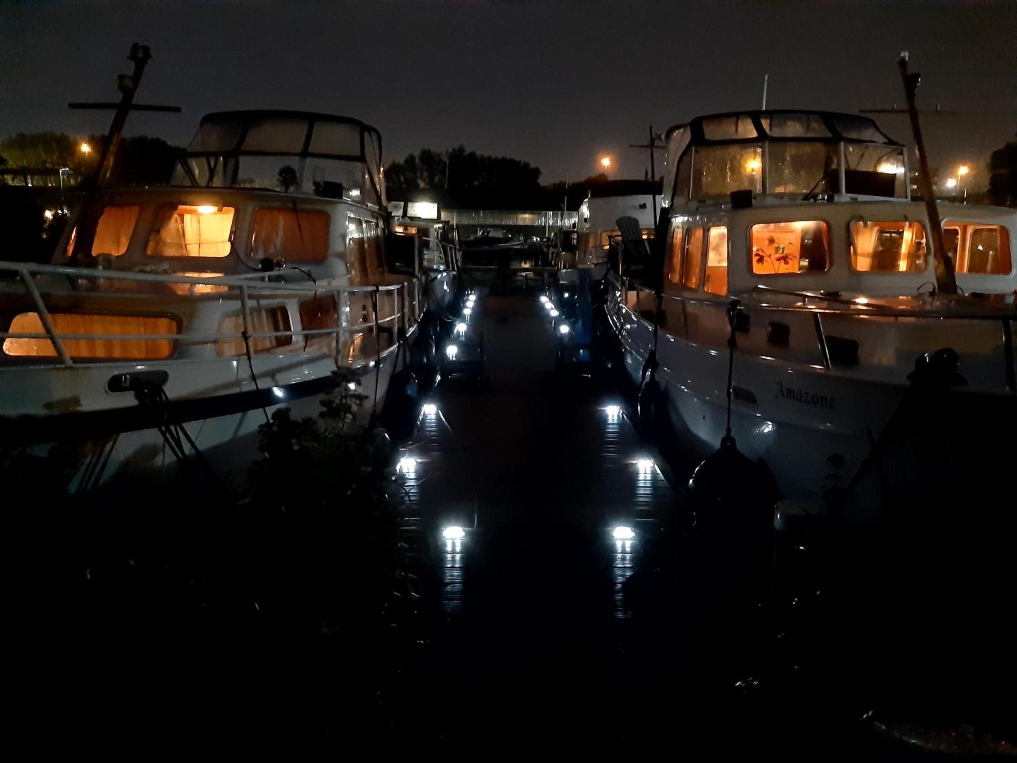 Motor Yacht Almaz Hotel Amsterdam Luaran gambar
